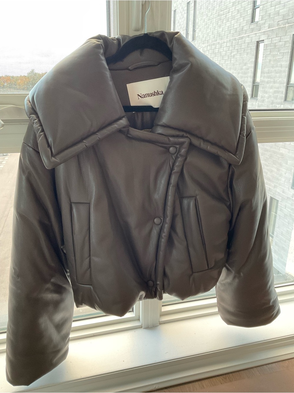 Nanushka chic puffer jacket brown big collar XS